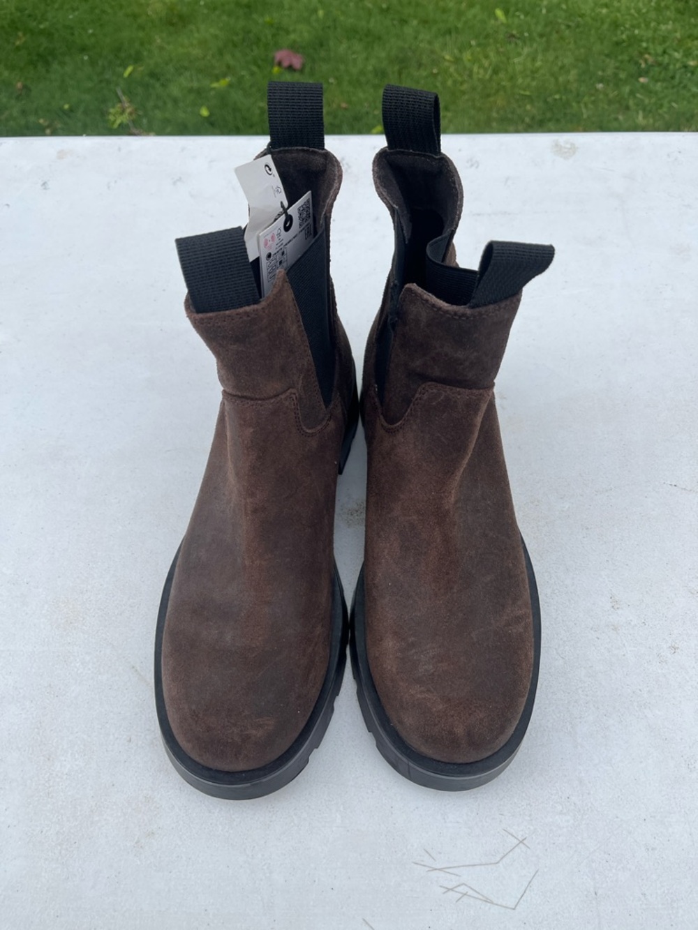 Zara Women's Dark Brown Suede Chukka Boots